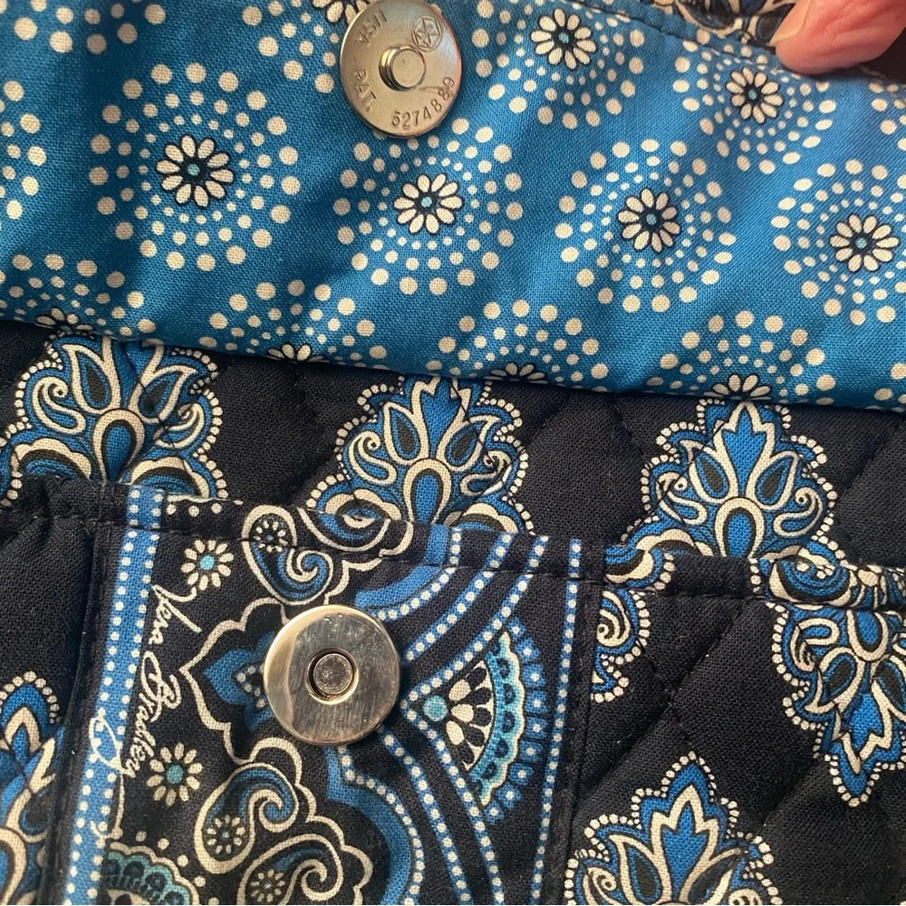 Vera Bradley Crossbody Blue Paisley Front Pocket Adjustable Strap Bag Purse